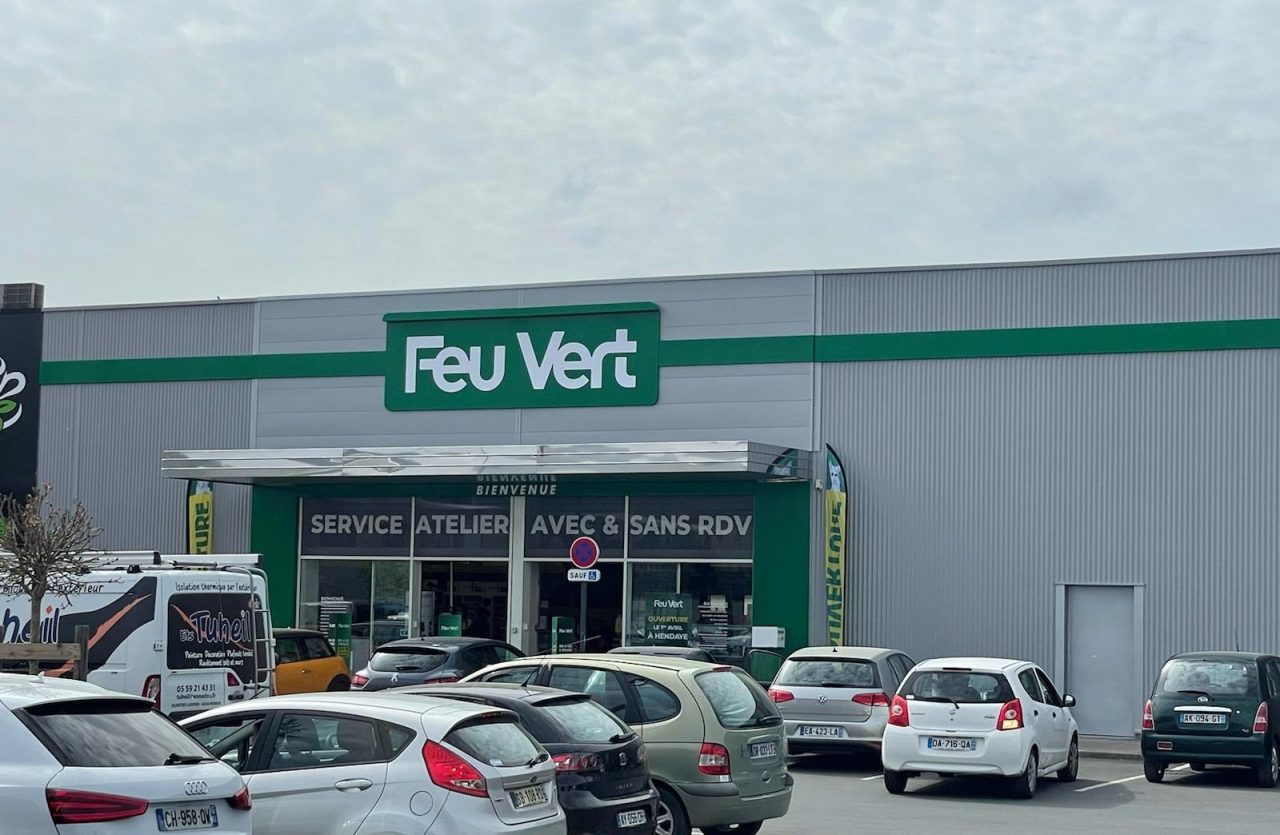 Feuvert Centre Auto Atelier Et Surface De Vente - Feu Vert Franchise